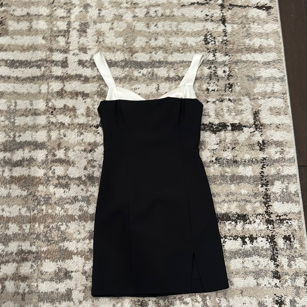 Dynamite Black and White Ruched Sheath Mini Dress